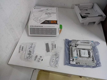 GIGABYTE ANAKART AM5 MINI-ITX X870I AORUS (OUTLET)