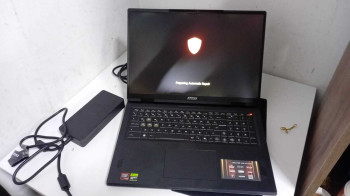 MSI VECTOR A18 HX A9WIG-093TR R9-9955HX 32(OUTLET)