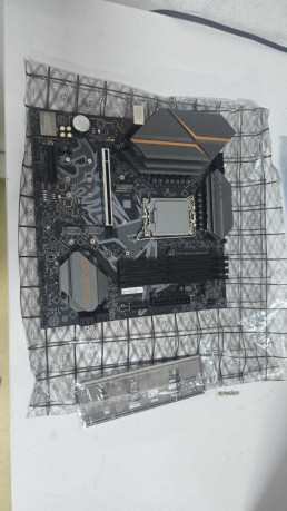 COLORFUL Z790M PLUS D5 V20 DDR5 6800Mhz AT(OUTLET)