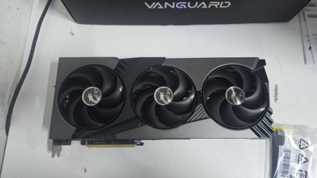 MSI GEFORCE RTX 5070 TI 16G VANGUARD SOC V(OUTLET)
