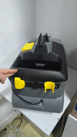 KARCHER PUZZI 10/1 HALI YIKAMA MAKINESI(OUTLET)