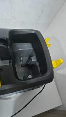 KARCHER PUZZI 10/1 HALI YIKAMA MAKINESI(OUTLET)