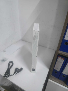 HPE JL682A 1930-24G 24PORT GIGABIT SWITCH (OUTLET)