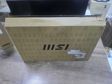 MSI NB CROSSHAIR 17 HX AI D2XWGKG-018XTR U(OUTLET)