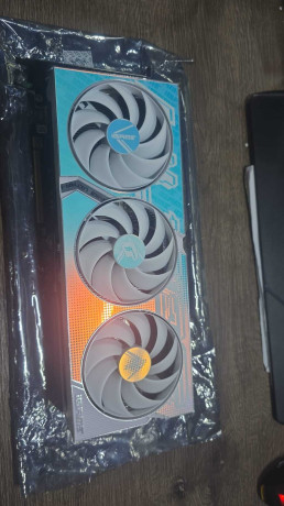 COLORFUL RTX 4070 Ti Ultra 12GB GDR6X 192B(OUTLET)