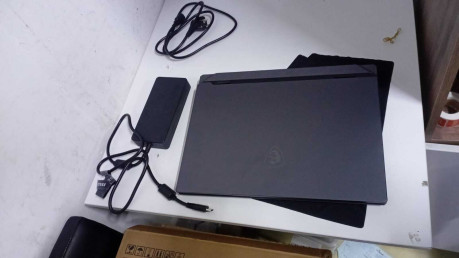 MSI VECTOR A18 HX A9WIG-093TR R9-9955HX 32(OUTLET)