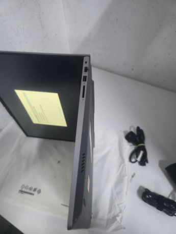 LENOVO TB 21SK007UTX U7-255H 16G 512G 16
