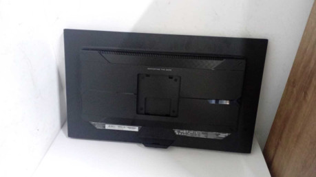 GIGABYTE M27UP 27