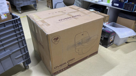 COUGAR CGR-OVL-ORB OVERLORD GAMING CHAIR(OUTLET)