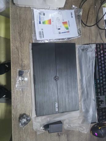 ASUS ZENSCREEN MB16AHV 5 MS 60 HZ15.6