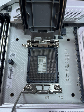 COLORFUL iGame Z890 ULTRA V20 DDR5 8800Mhz(OUTLET)